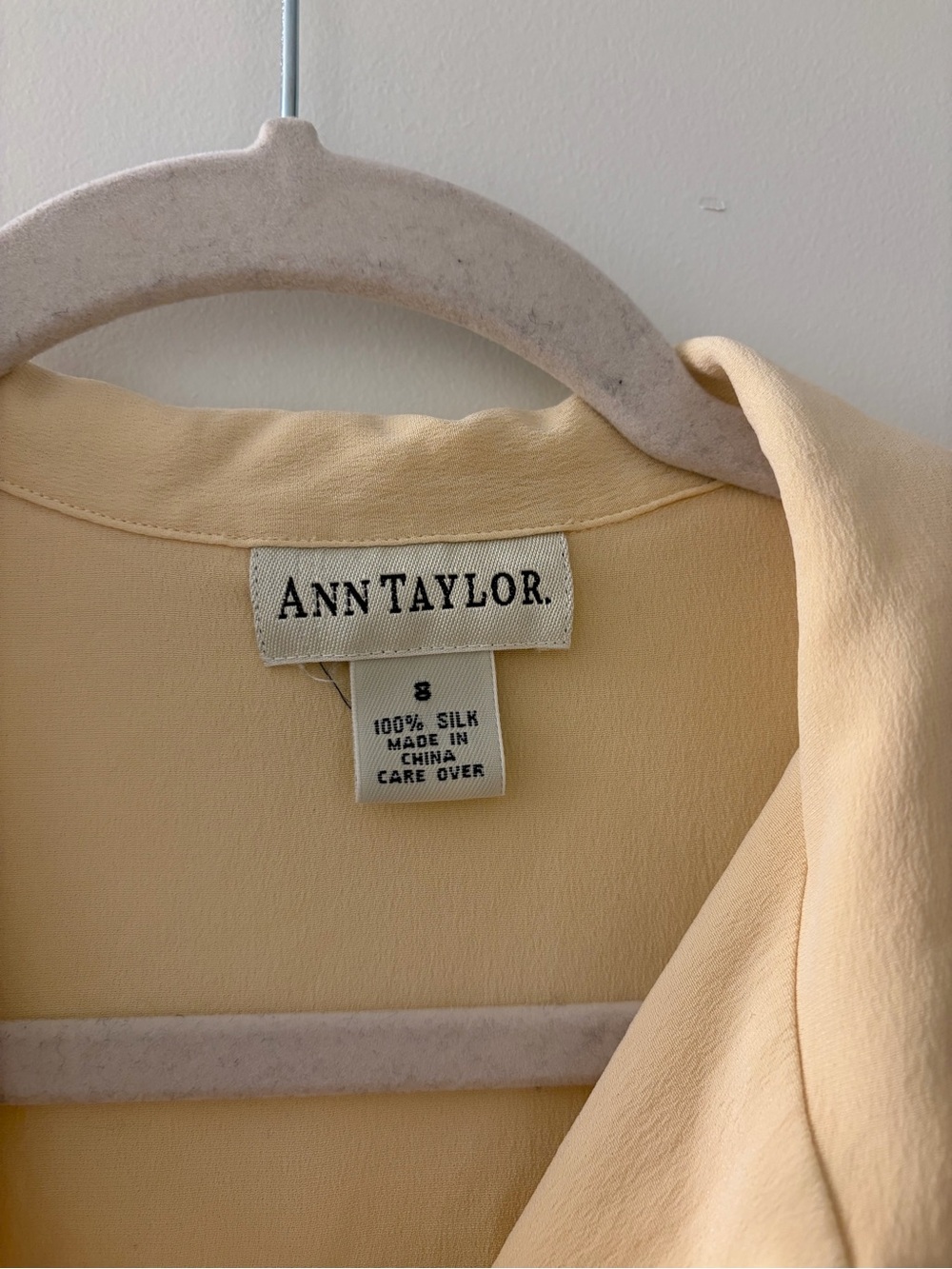 100% Silk Ann Taylor Short Sleeve Button-Up Blouse — Butter Yellow - Picture 2 of 2